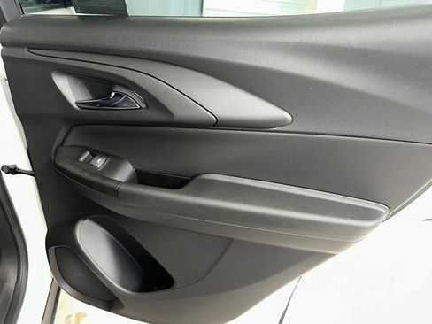 Certified 2022 Chevrolet TrailBlazer RS w/ Technology Package image 28