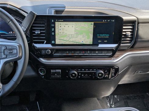 Used 2025 Chevrolet Silverado 1500 LT image 18