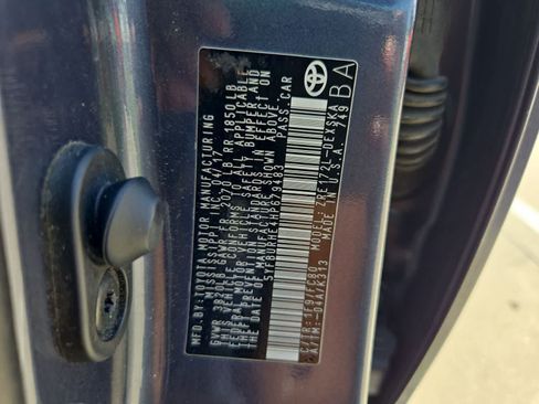 Used 2017 Toyota Corolla SE FWD image 32