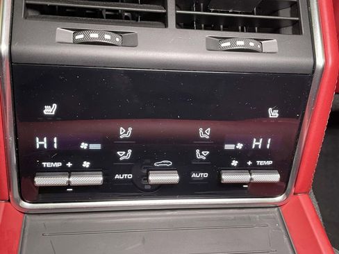 Used 2022 Porsche Panamera 4 Platinum Edition image 25