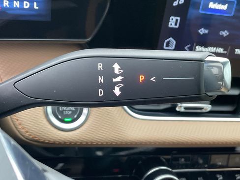 Used 2025 Chevrolet Equinox ACTIV w/ Convenience Package III image 43