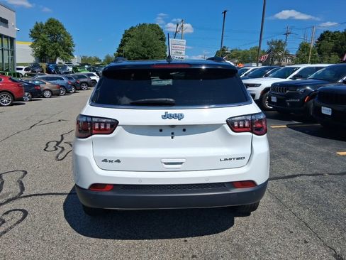 Used 2024 Jeep Compass Limited w/ Sun and Sound Group AWD/4WD image 11