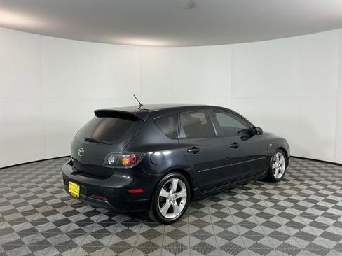 Used 2004 MAZDA MAZDA3 s w/ Moonroof & 6-CD Pkg FWD image 5