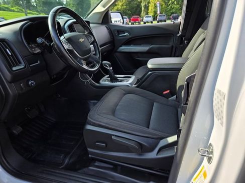 Used 2022 Chevrolet Colorado LT w/ Fleet Safety Package RWD image 10