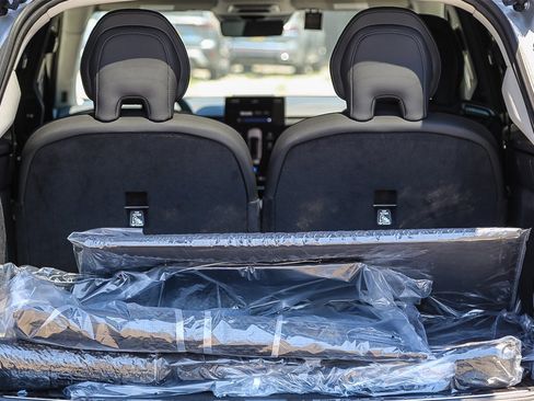 New 2025 Volvo EX90 Ultra image 12