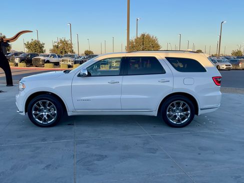 Used 2019 Dodge Durango Citadel w/ Technology Group image 2