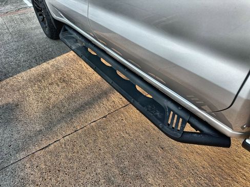 Used 2022 GMC Sierra 1500 AT4X image 13