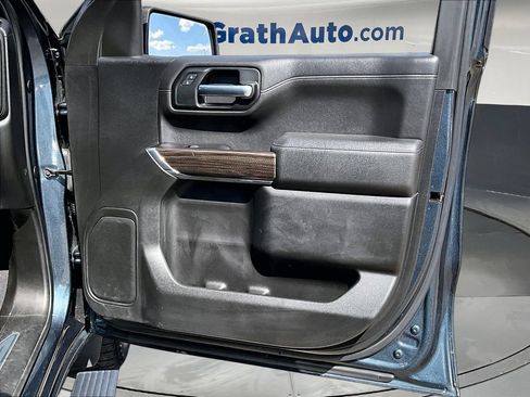 Used 2019 Chevrolet Silverado 1500 RST AWD/4WD image 31
