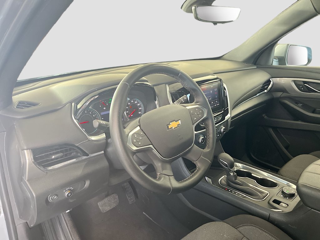 Used 2023 Chevrolet Traverse LT w/ Rear Camera Mirror Package AWD/4WD image 8