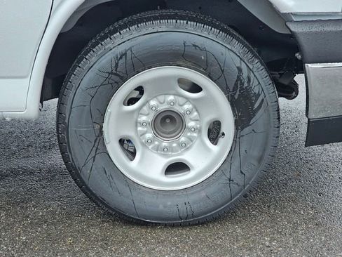 New 2025 Chevrolet Express 3500 w/ Driver Convenience Package image 9