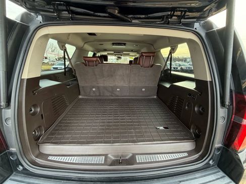 Used 2016 Chevrolet Suburban LTZ image 9