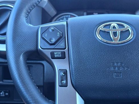 Used 2019 Toyota Tacoma SR5 AWD/4WD image 20