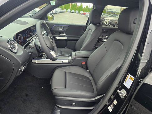 New 2026 Mercedes-Benz GLB 250 4MATIC image 13