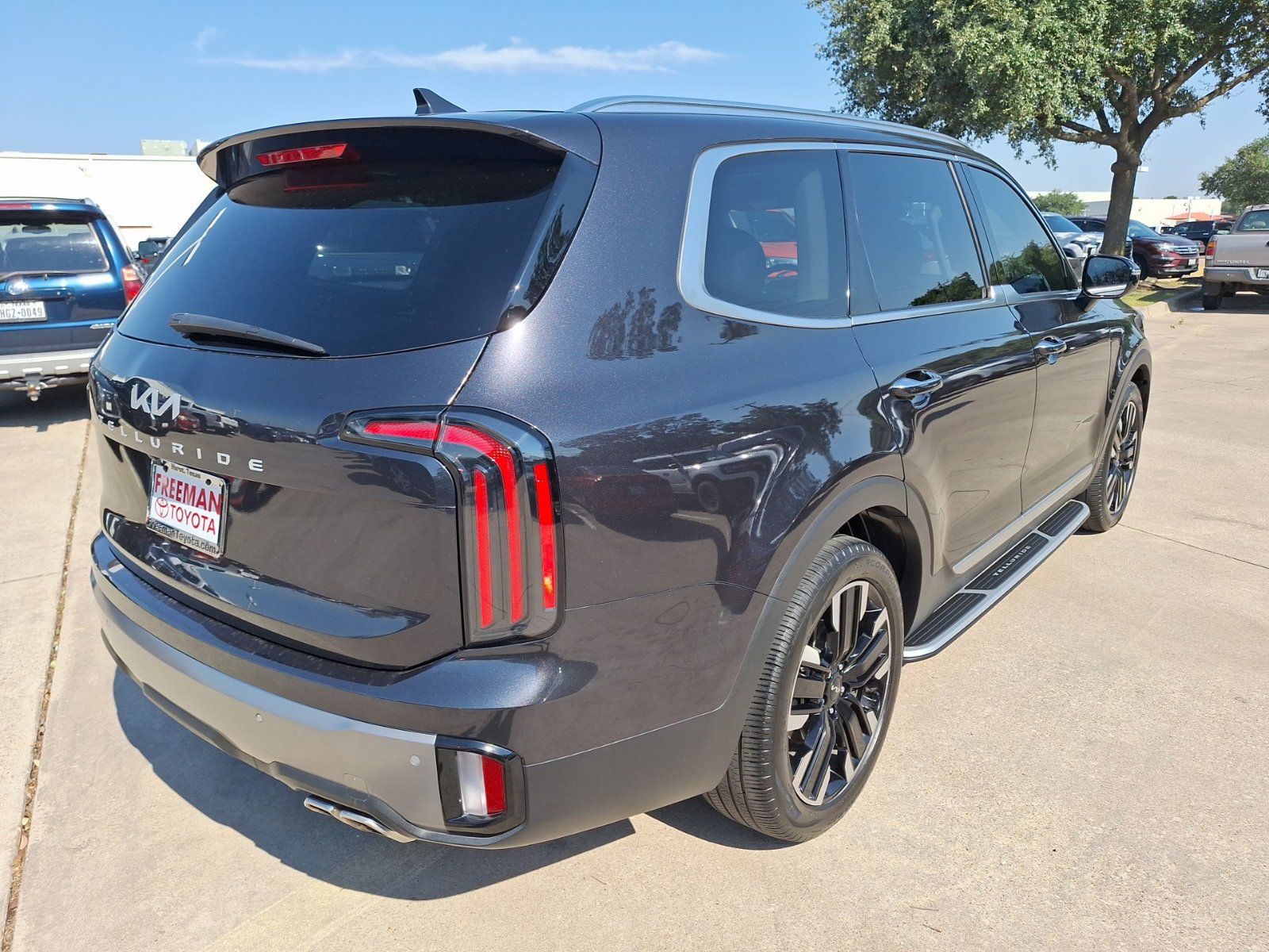 Used 2025 Kia Telluride SX FWD image 6