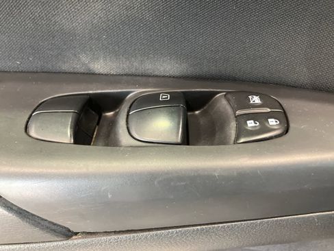 Used 2017 Nissan Sentra SV image 12