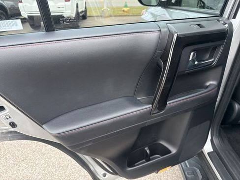 Used 2024 Toyota 4Runner TRD Off-Road Premium image 20