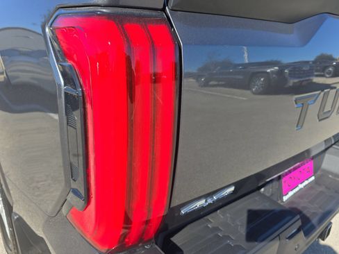 Used 2026 Toyota Tundra SR5 w/ SR5 Convenience Package AWD/4WD image 34