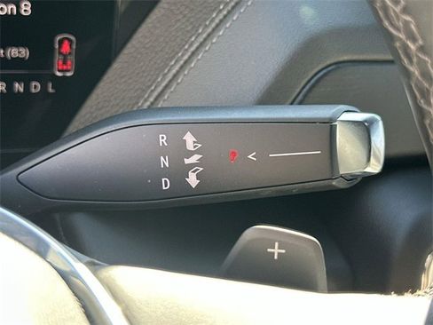 Used 2025 GMC Yukon XL Denali image 15