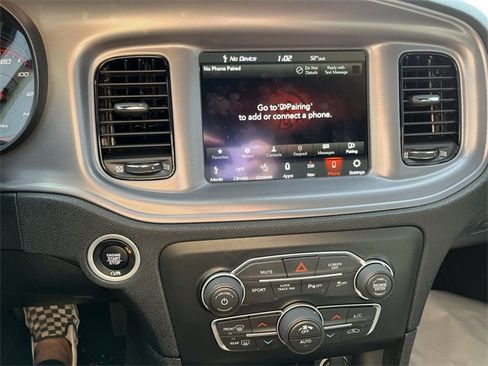 Used 2023 Dodge Charger SXT w/ Blacktop Package image 28