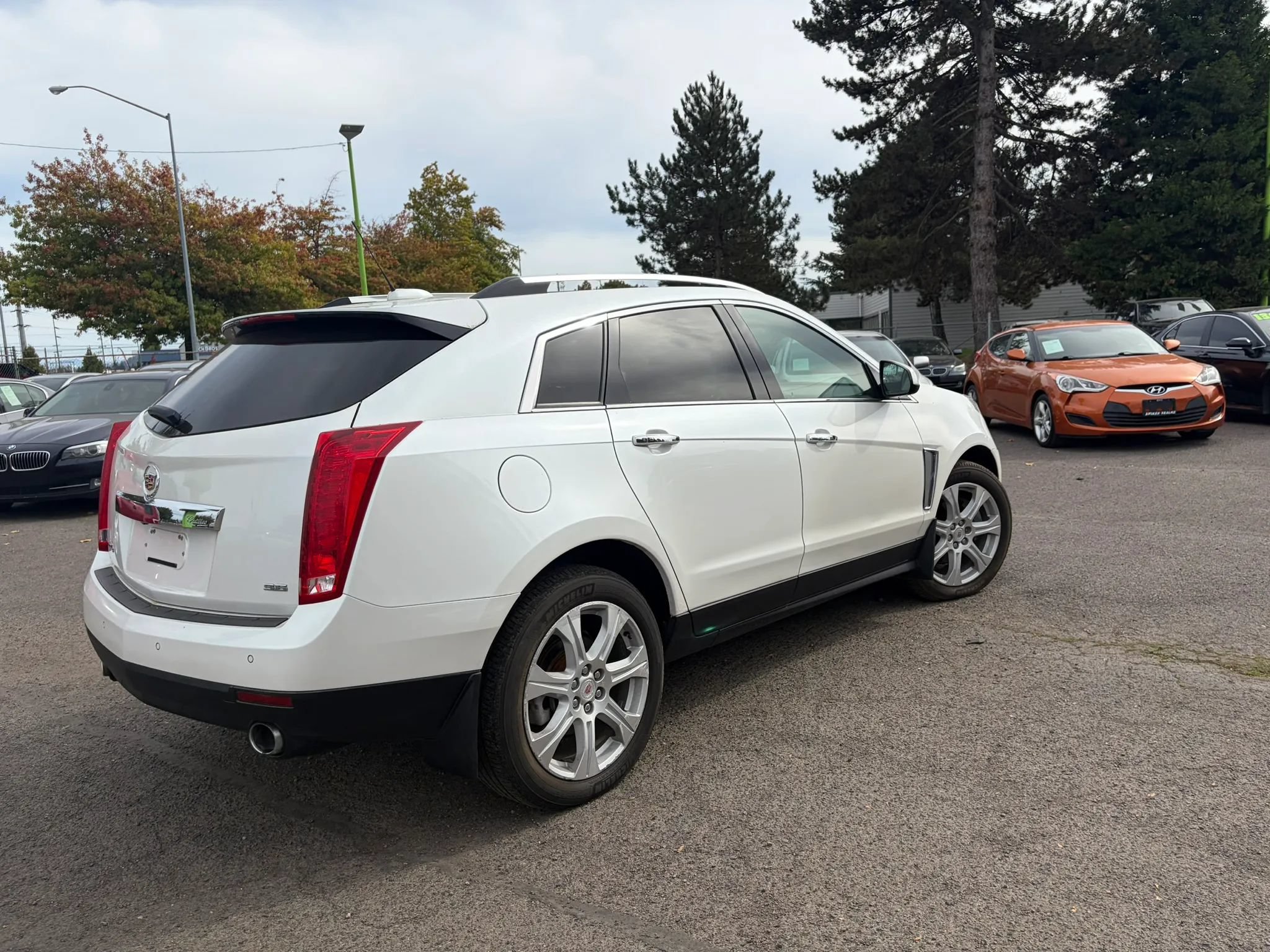 Used 2015 Cadillac SRX Premium AWD/4WD image 3