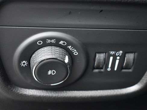 Used 2023 Jeep Grand Cherokee L Limited image 28