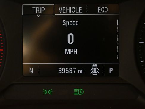 Used 2023 Chevrolet TrailBlazer ACTIV w/ Sun and Liftgate Package image 10