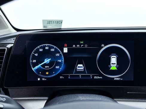 Certified 2025 Kia Sportage SX AWD/4WD image 34