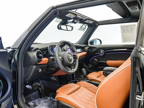 Certified 2023 MINI Cooper S w/ Signature Upholstery Package image 30