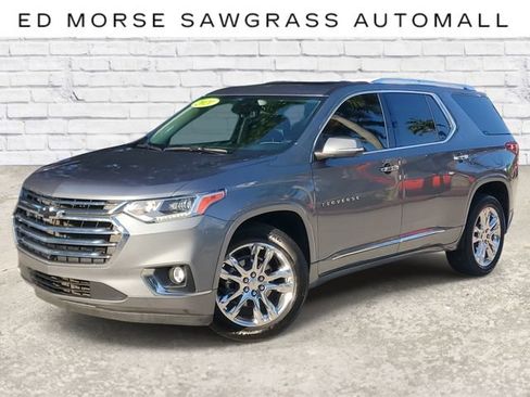 Used 2021 Chevrolet Traverse High Country FWD image 1