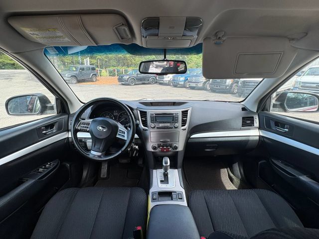 Used 2012 Subaru Outback 2.5i Premium AWD/4WD image 16