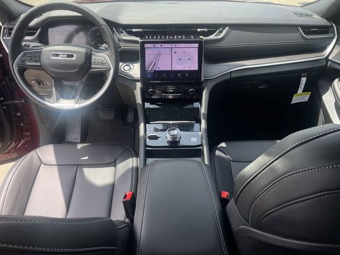 New 2025 Jeep Grand Cherokee L Limited w/ Black Appearance Package image 26