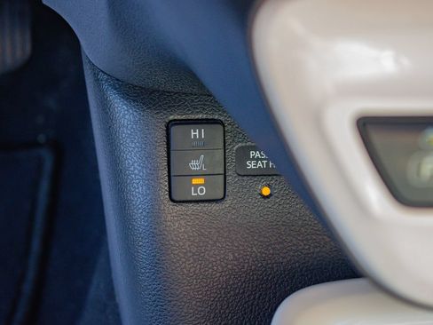 Used 2016 Toyota Prius Four FWD image 30