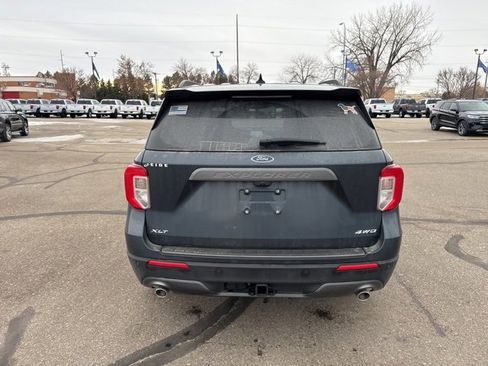 Used 2023 Ford Explorer XLT w/ Equipment Group 202A image 7