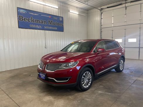 Used 2016 Lincoln MKX Select w/ Climate Package image 1
