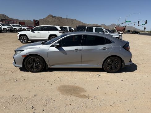 Used 2018 Honda Civic EX image 2