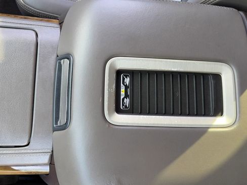 Used 2016 GMC Yukon XL Denali image 28