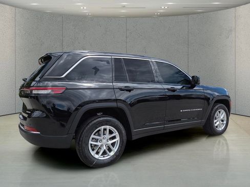 New 2026 Jeep Grand Cherokee Laredo X RWD image 4