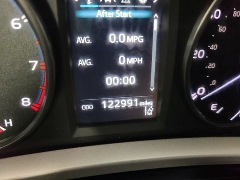 Used 2017 Toyota RAV4 LE w/ All Weather Liner Package AWD/4WD image 25