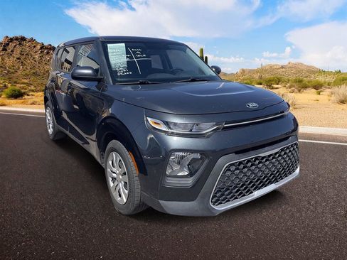 Used 2021 Kia Soul LX image 1