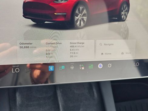 Used 2023 Tesla Model Y Long Range AWD/4WD image 17