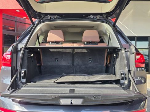 Used 2022 BMW X7 xDrive40i w/ Premium Package image 25