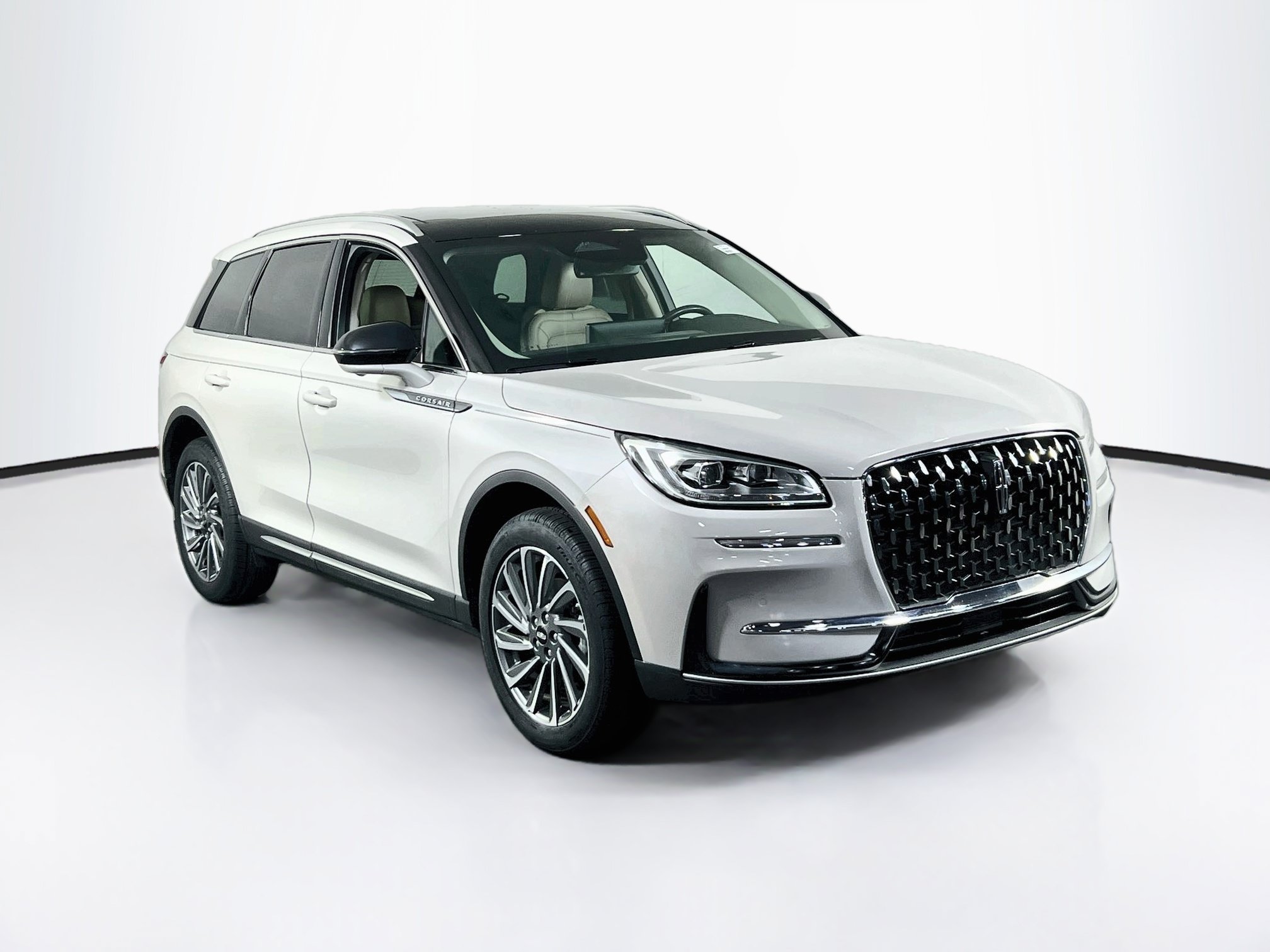 Used 2023 Lincoln Corsair Reserve w/ Equipment Group 201A AWD/4WD image 3