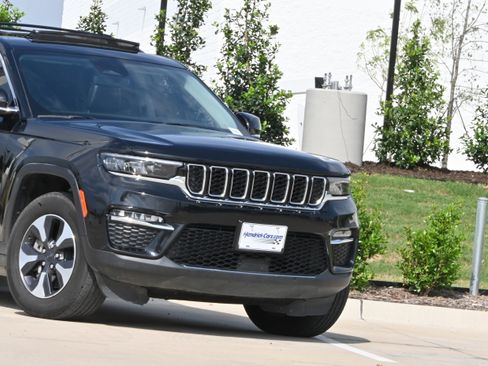 Used 2023 Jeep Grand Cherokee 4WD 4xe image 41