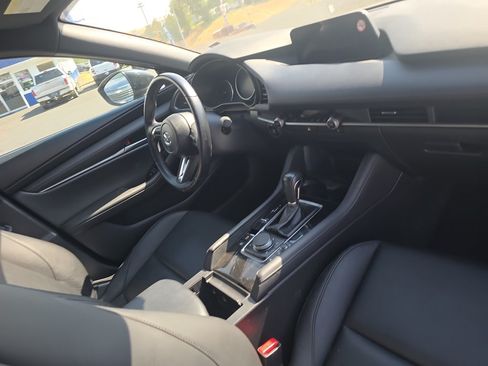 Used 2024 MAZDA MAZDA3 s FWD image 6