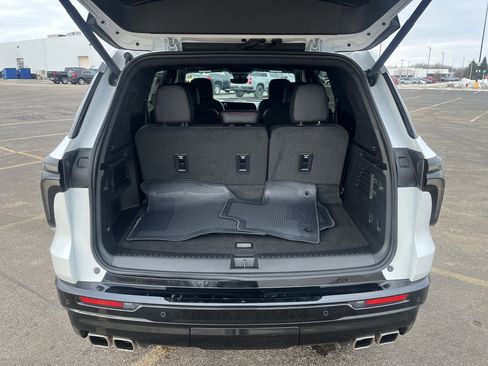 Used 2024 Chevrolet Traverse RS w/ LPO, Floor Liner Package image 20