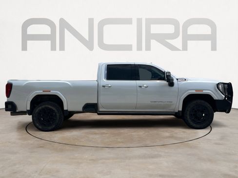 Used 2022 GMC Sierra 3500 Denali AWD/4WD image 11