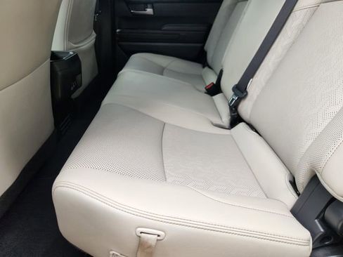 Certified 2025 Toyota Tacoma Limited AWD/4WD image 30