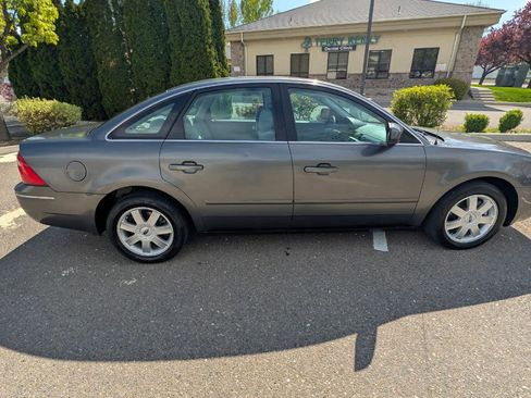 Used 2005 Ford Five Hundred SE image 6