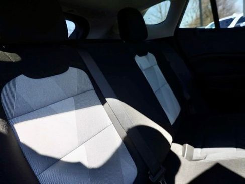 Certified 2025 Chevrolet Trax LS image 33