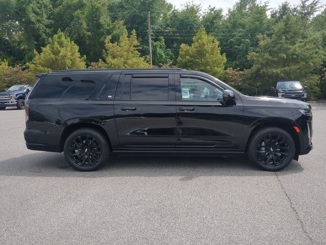 Used 2024 Cadillac Escalade ESV Sport Platinum w/ LPO, ONYX Package AWD/4WD image 3